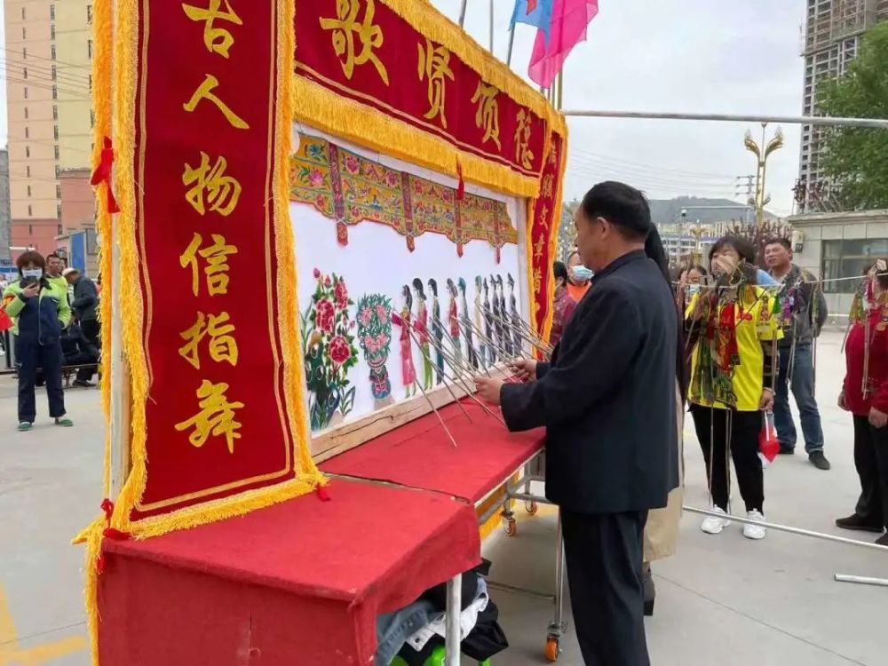 新澳門王中王期期中揭秘，探索博彩世界的秘密與機遇（2025年更新版），揭秘新澳門王中王博彩奧秘與機遇，期期中預測（2025年最新版）