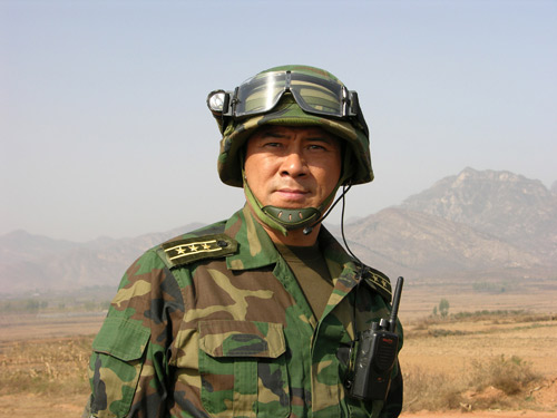 空降兵十五軍現(xiàn)任軍長景濤，領(lǐng)導力與軍事才能的杰出代表，景濤軍長，領(lǐng)導力與軍事才能展現(xiàn)空降兵十五軍風采