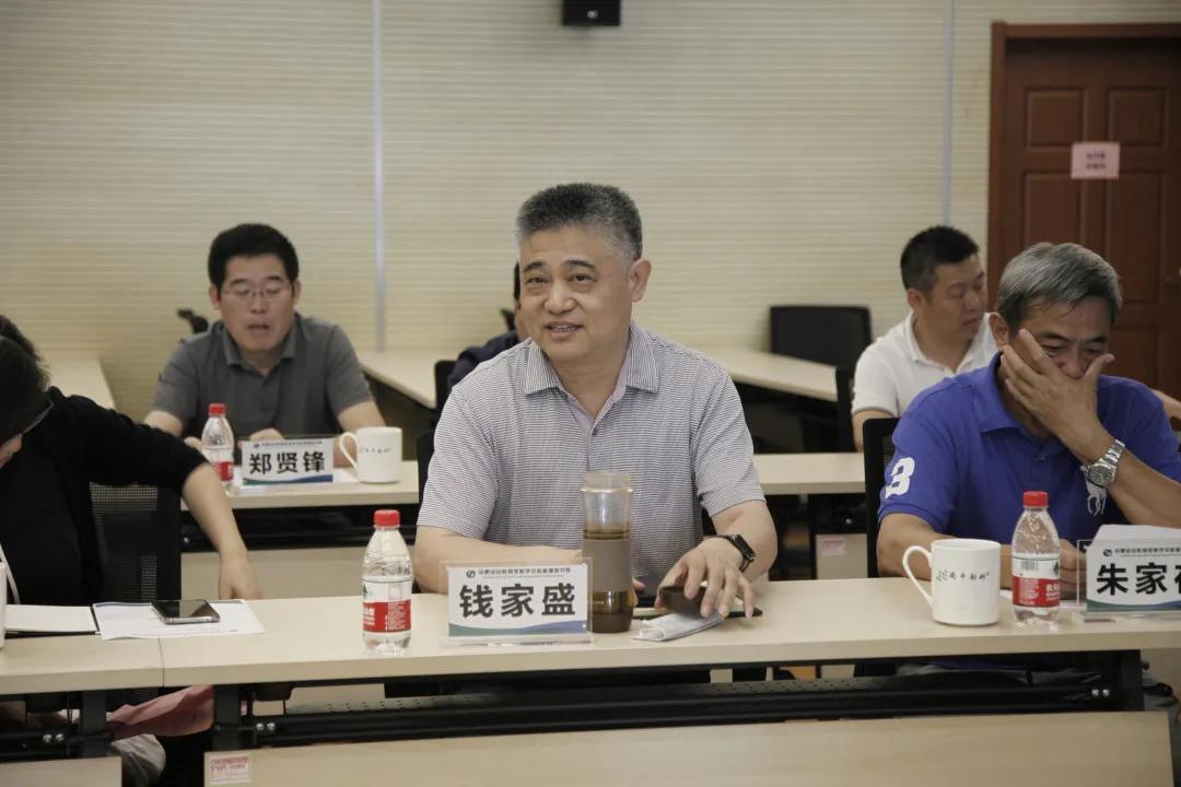 安徽艦并非航母，解析背后的原因，安徽艦真相揭秘，背后的非航母原因解析