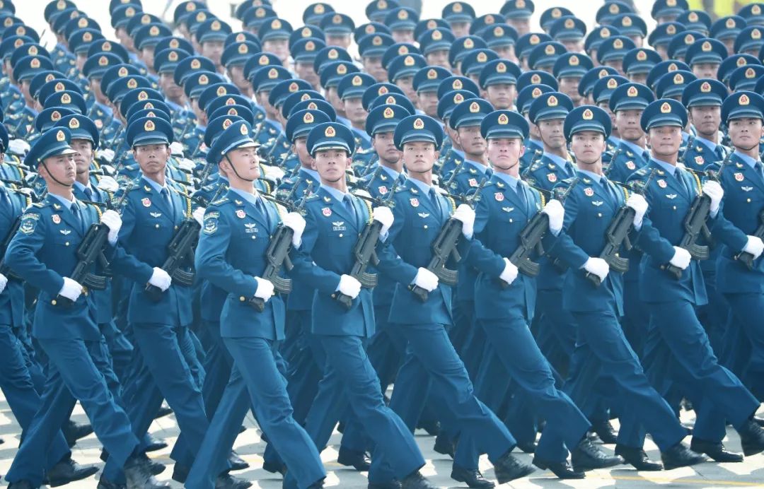 儀仗女兵方隊(duì)，展現(xiàn)力量與榮耀的璀璨明珠，儀仗女兵方隊(duì)，力量與榮耀的璀璨明珠展現(xiàn)