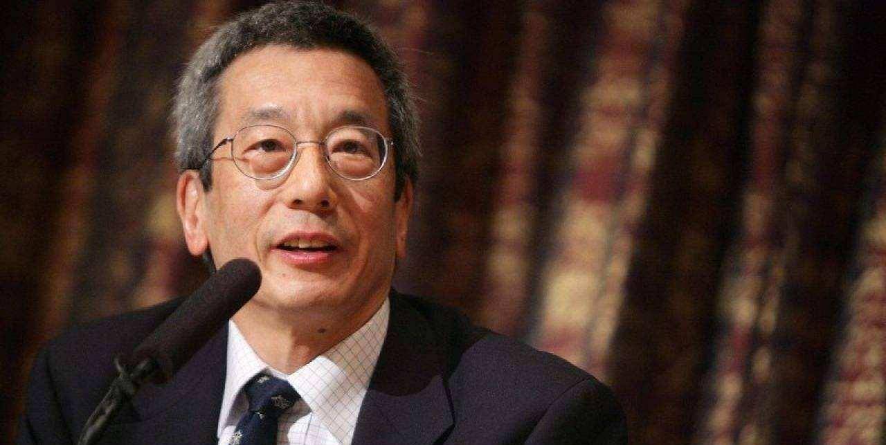 錢永健為什么不承認(rèn)自己是中國人，深度解析與反思，錢永健身份爭議背后的深度解析與反思