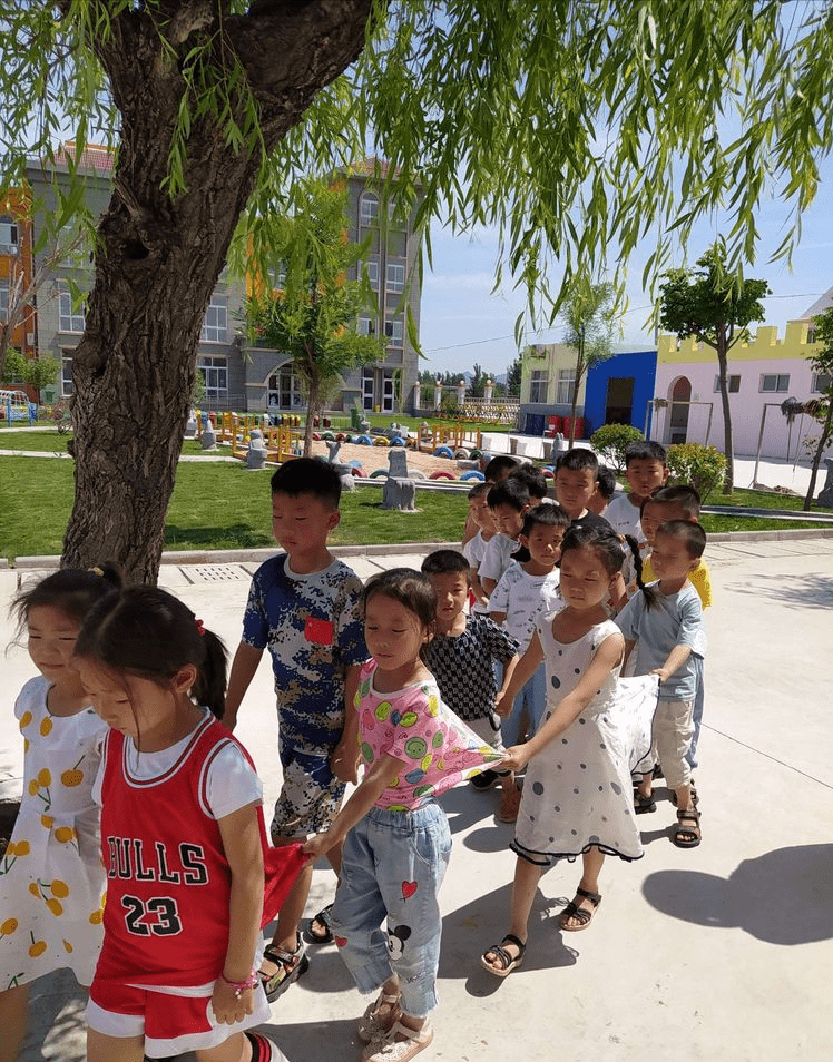 王中王3期必開一肖，深度解析與預(yù)測(cè)，王中王三期深度解析與預(yù)測(cè)，必開一肖揭秘！
