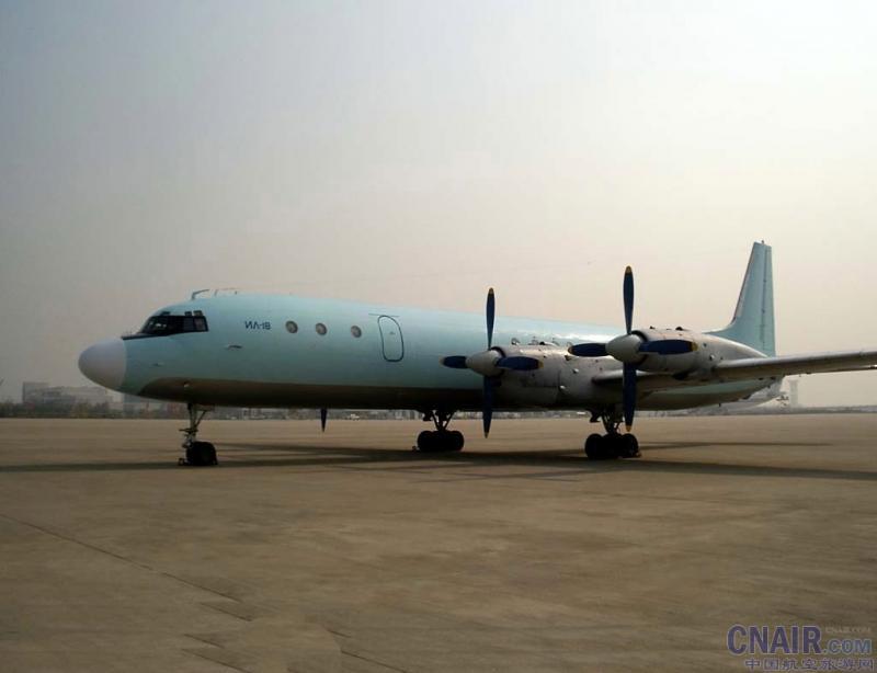 伊爾-18客機(jī)，探索航空旅行的未來(lái)之星，伊爾-18客機(jī)，未來(lái)航空旅行的探索之星
