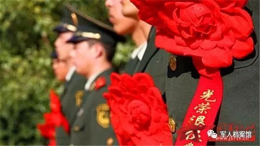 軍人照片單人照，榮耀的瞬間與時(shí)代的印記，軍人榮耀瞬間與時(shí)代印記，單人照見證時(shí)代變遷