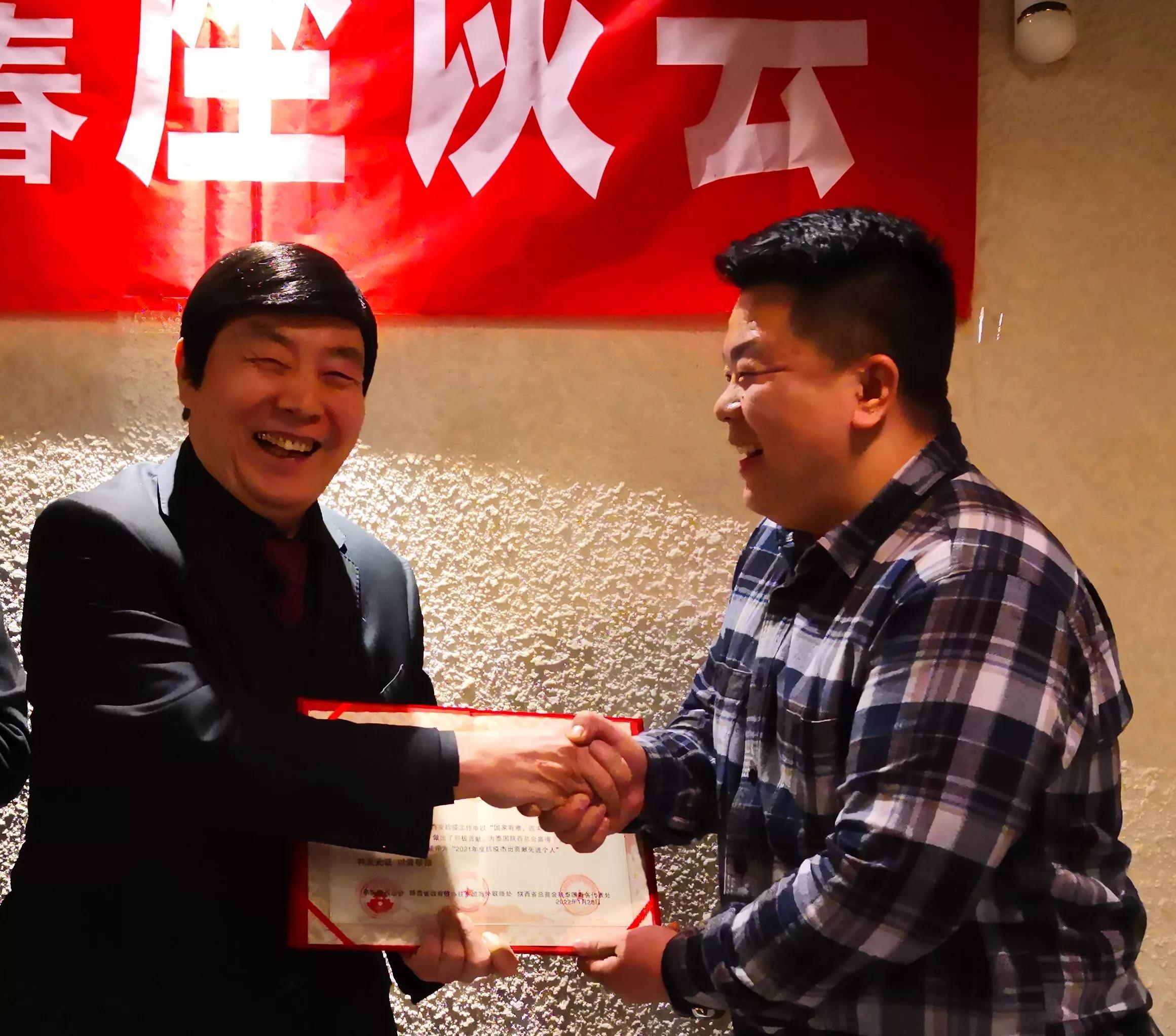 2022泰國(guó)最火的男明星——魅力與實(shí)力的完美結(jié)合，2022泰國(guó)最火男明星，魅力與實(shí)力的巔峰展現(xiàn)