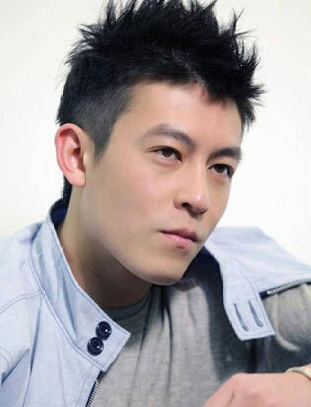成熟男明星頭像的魅力與影響力，探索背后的故事，成熟男明星頭像的魅力與影響力，背后的故事探索