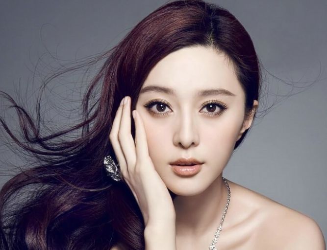 中國最美女明星排行榜TOP100，璀璨閃耀的明星之光，中國最美女明星TOP100排行榜，璀璨明星之光閃耀榜單