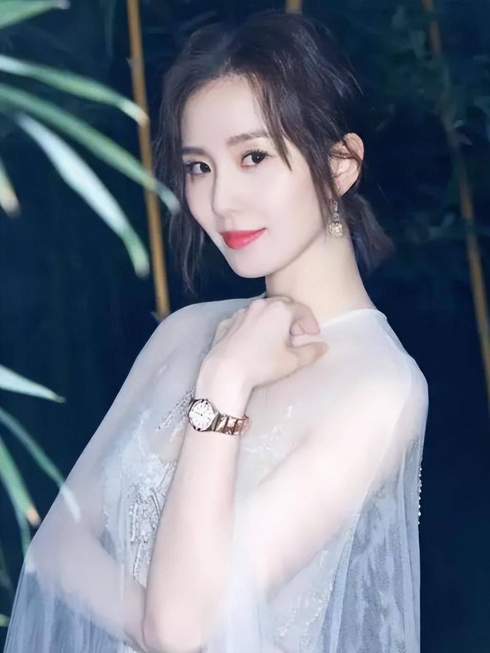 內(nèi)地最漂亮的女星，璀璨星光閃耀娛樂圈，內(nèi)地最璀璨女星，星光閃耀娛樂圈