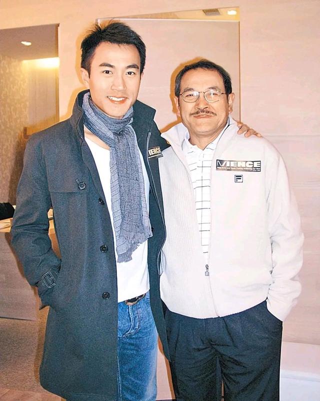 揭秘劉曉峰與劉愷威女友的關(guān)系，探尋背后的故事，劉曉峰與劉愷威女友關(guān)系揭秘，背后故事大探究