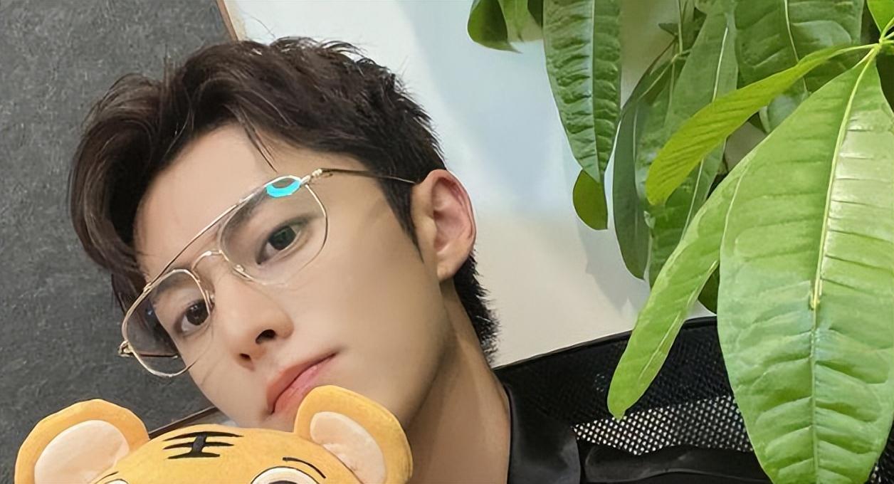 探尋背后的故事