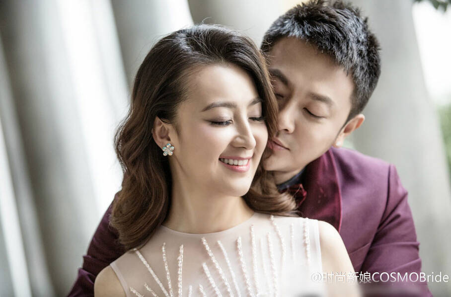 印小天現(xiàn)任妻子的魅力與風采，印小天妻子魅力與風采展現(xiàn)