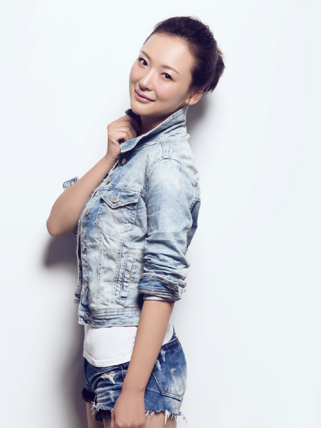 演員楊舒?zhèn)€人資料，揭秘中國影視新星的風(fēng)采，揭秘中國影視新星楊舒的個人資料與風(fēng)采
