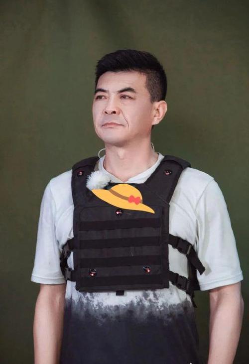 演員王新軍個(gè)人簡(jiǎn)歷——演藝之路的輝煌篇章，王新軍演藝之路的輝煌傳記，個(gè)人經(jīng)歷的精彩篇章