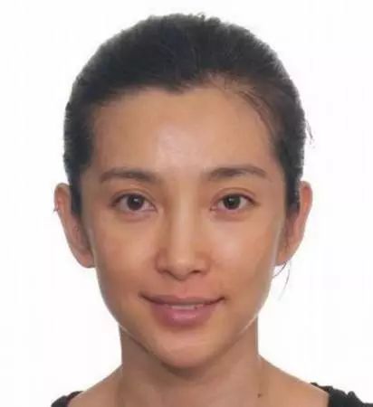 各大女星素顏照對比，真實之美無需修飾，女星素顏對比，真實之美的裸妝展現(xiàn)