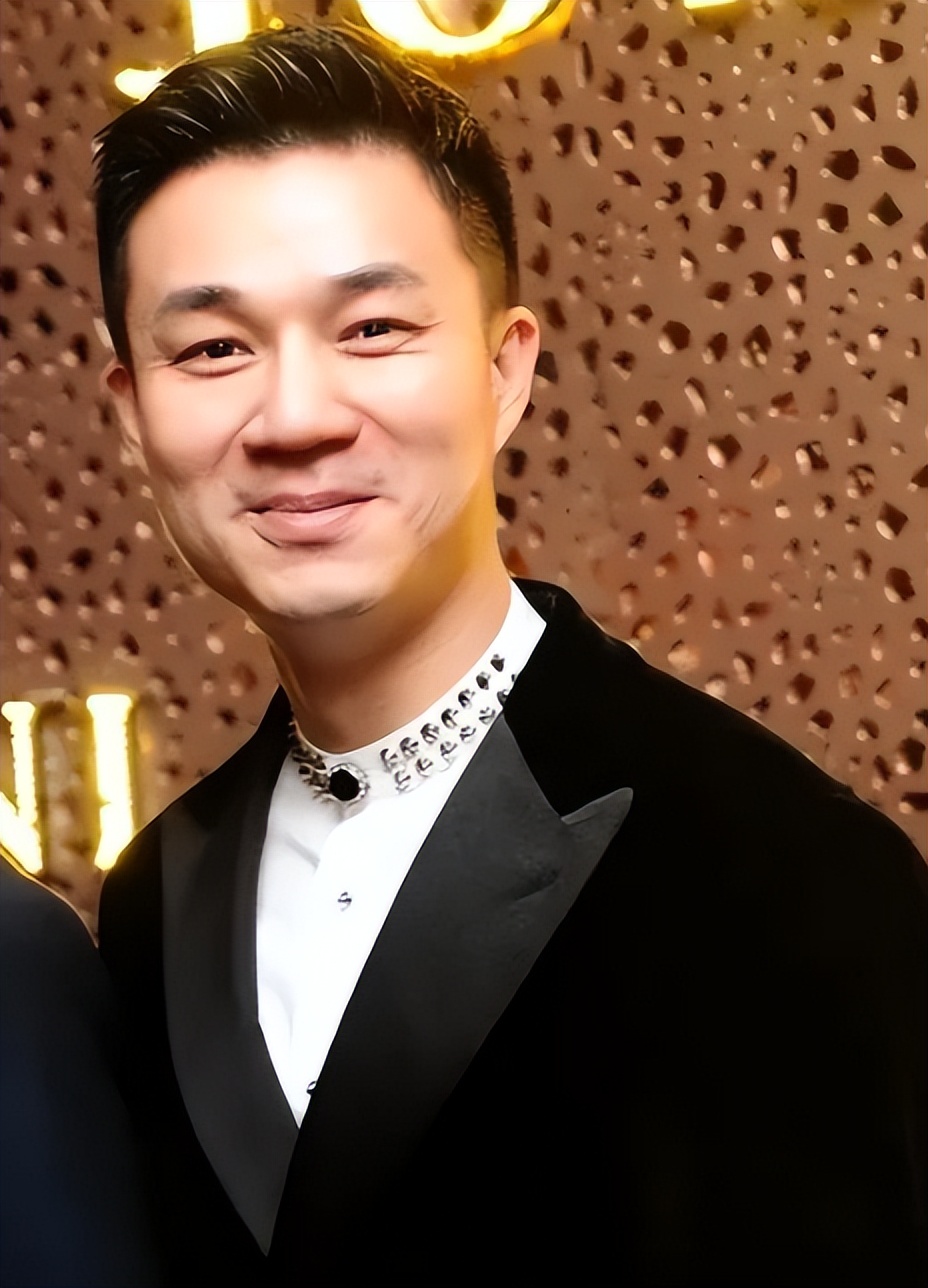 許雅鈞，探索他的世界，揭示背后的故事，許雅鈞的世界，揭秘背后的故事