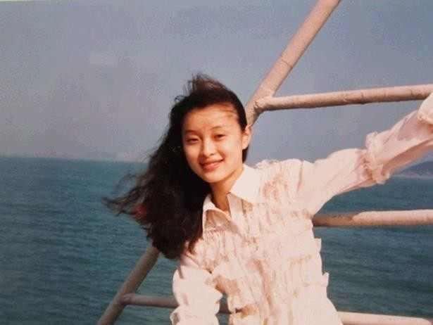 吳越與蔣勤勤，誰比較優(yōu)秀？深度解析兩位明星的才華與魅力，吳越與蔣勤勤，深度對比，誰更具才華與魅力？