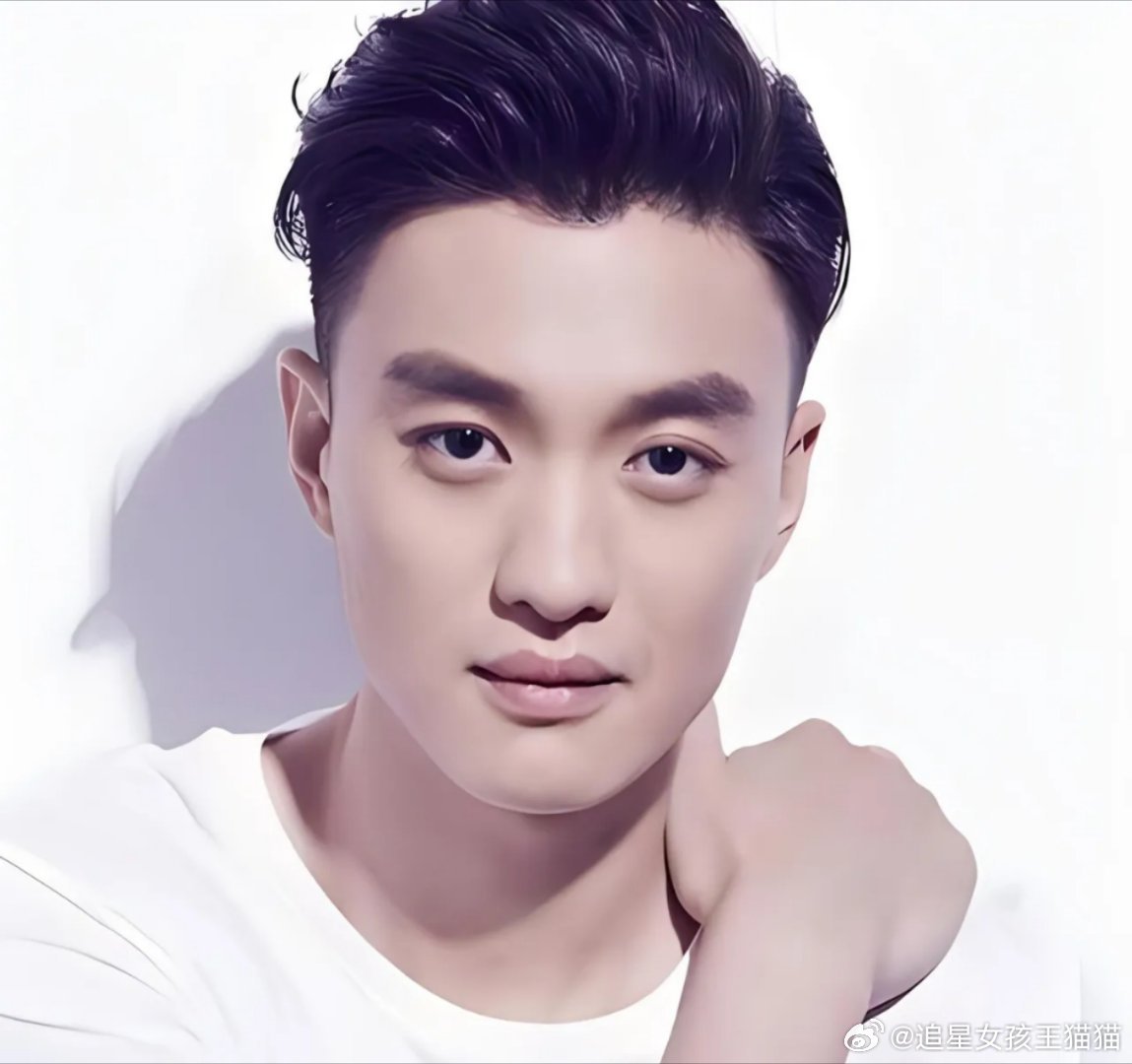 周一圍演員，星光璀璨的表演之路，周一圍演員，星光璀璨的表演之旅