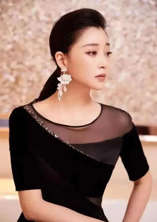 殷桃的婚姻歷程，探究她的幾個(gè)老公