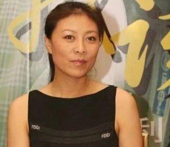 岳紅與張嘉譯，婚姻歷程中的不解之緣——探究岳紅是否為張嘉譯的第幾任妻子，岳紅與張嘉譯的不解之緣，婚姻歷程中的秘密探究——岳紅是張嘉譯第幾任妻子？