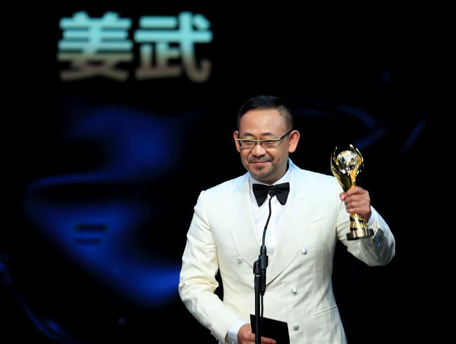 李穎個(gè)人資料演員，一位閃耀熒屏的璀璨明星，李穎演員資料，熒屏璀璨明星的閃耀之路