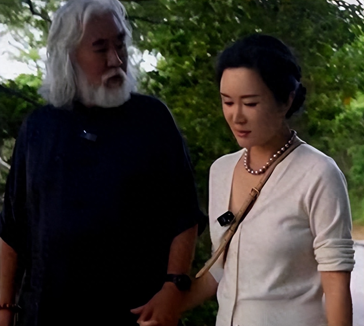 張紀(jì)中現(xiàn)任老婆個(gè)人資料揭秘，張紀(jì)中現(xiàn)任老婆個(gè)人資料大揭秘