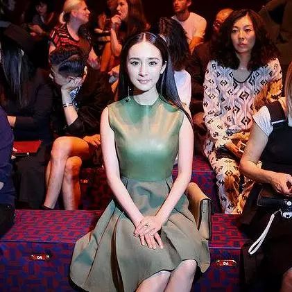 楊冪，胸襟距離的觀察與解讀，楊冪，深度解讀她的胸襟與魅力