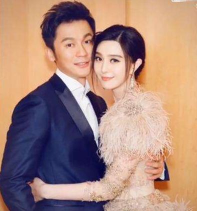 關于李晨現(xiàn)任妻子的名字，揭曉神秘面紗下的真實身份，李晨現(xiàn)任妻子的神秘面紗揭曉，真實身份大揭秘