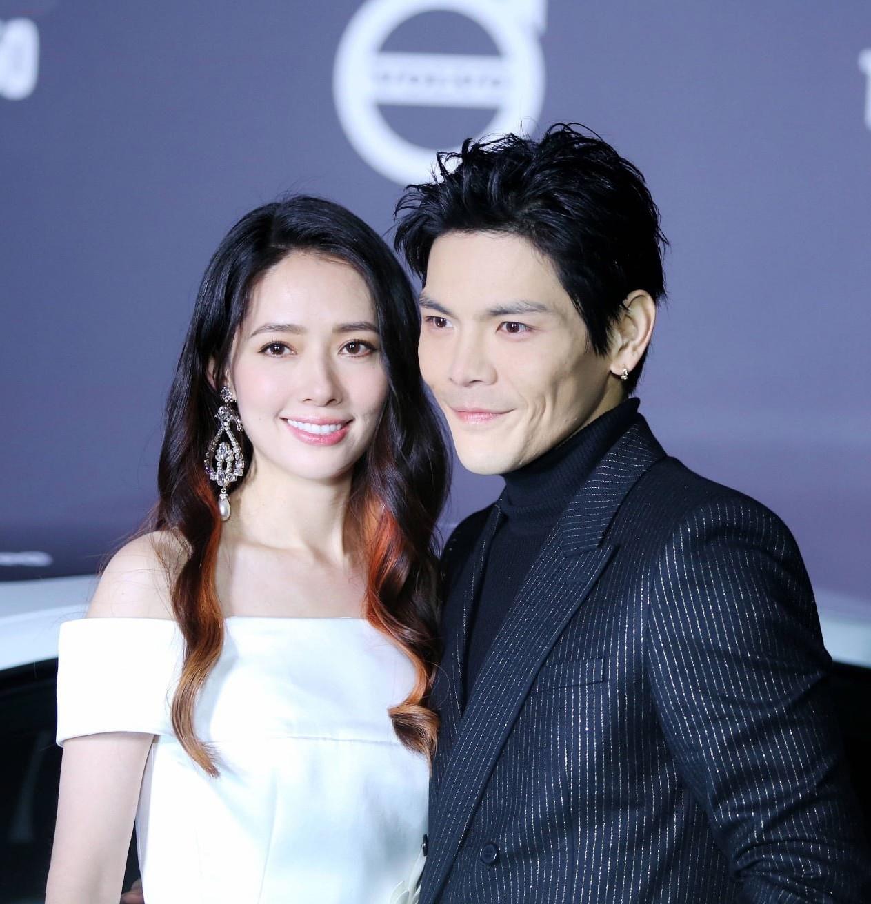 向佐與郭碧婷，愛(ài)情、婚姻與SEO的交匯點(diǎn)，向佐與郭碧婷，愛(ài)情、婚姻與SEO的交融紀(jì)事