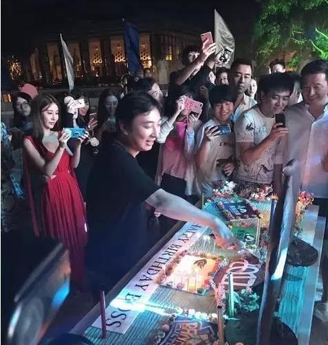 王思聰女朋友懷孕，熱議背后的真相與洞察，王思聰女友懷孕事件，熱議背后的真相探究與洞察分析