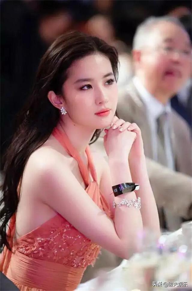 女明星照，聚焦璀璨星光，探索美麗背后的故事，女明星璀璨瞬間，聚焦美麗背后的故事，探索星光熠熠的旅程