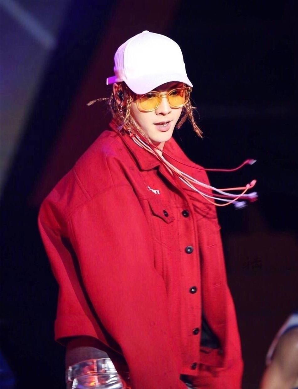 吳亦凡演員作品，探索他的演藝之路與作品魅力，吳亦凡演藝之路，作品魅力與成長探索