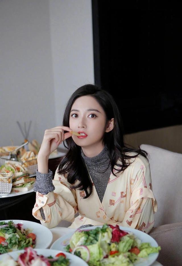 唐嫣旗下藝人璀璨群星，揭秘旗下九大藝人的魅力與風(fēng)采，唐嫣旗下九大藝人魅力與風(fēng)采揭秘，群星璀璨