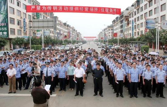 來(lái)賓十萬(wàn)外來(lái)人口聚集中國(guó)新聞網(wǎng)，探究背后的故事與趨勢(shì)，外來(lái)人口聚集現(xiàn)象探究，中國(guó)新聞網(wǎng)背后的故事與趨勢(shì)揭秘