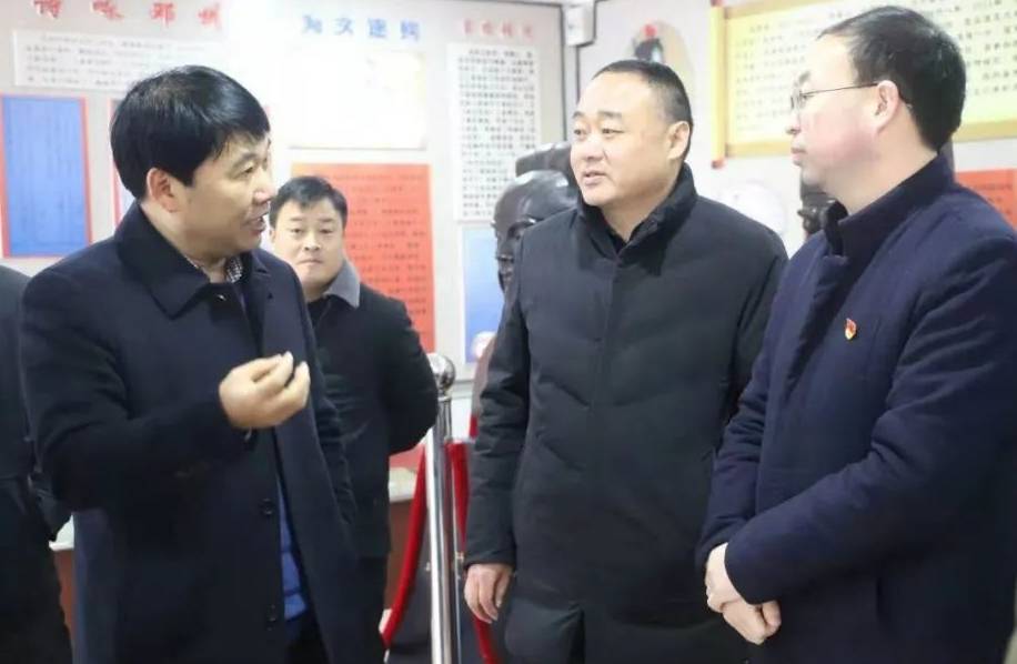 三肖王中王選一肖，揭秘背后的秘密與策略，揭秘三肖王中王選肖背后的秘密與策略