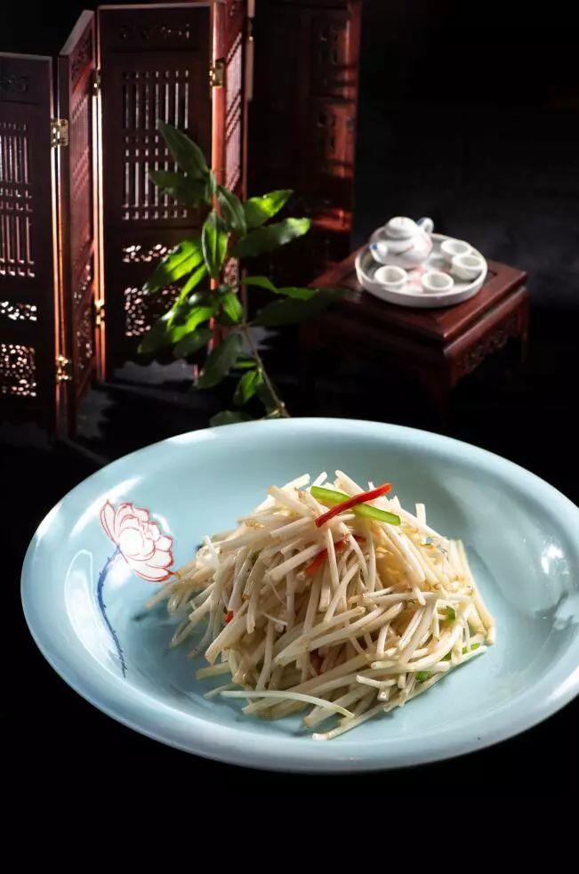 揭秘白小姐一碼一肖與劉伯溫傳奇故事的背后，揭秘白小姐一碼一肖與劉伯溫傳奇故事真相