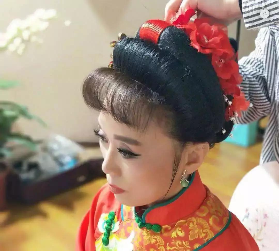 揭秘32期王中王一肖中特圖，深度解析背后的奧秘，深度解析，王中王一肖中特圖背后的奧秘揭秘