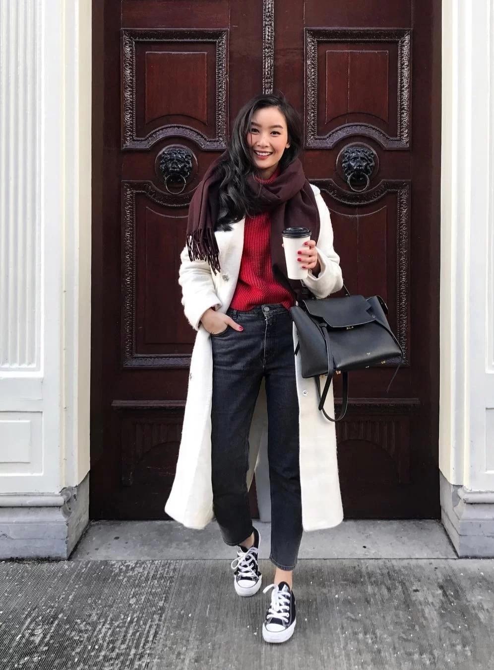 女性左側小腹靠近胯骨處疼痛的原因及解決方法，女性左側小腹靠近胯骨疼痛的原因與解決方法探討
