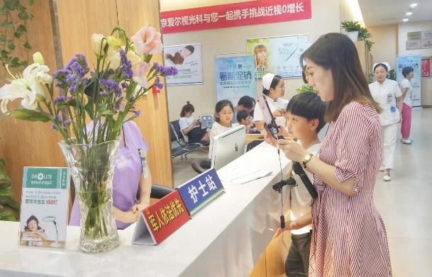 為什么不建議在醫(yī)院配眼鏡，深度解析背后的原因，深度解析，為何醫(yī)院配眼鏡不是最佳選擇？