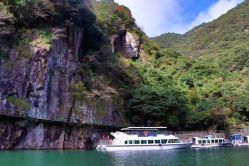 浙東大峽谷風(fēng)景區(qū)，自然之美盡收眼底，浙東大峽谷風(fēng)景區(qū)，自然之美的盡收眼底之旅