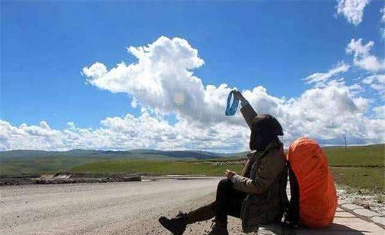 為什么越窮的人越喜歡旅游？揭示背后的深層原因，窮人為何偏愛旅游？揭示背后的深層次動(dòng)機(jī)