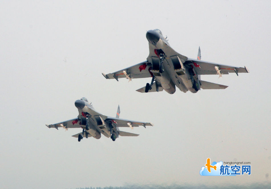 殲-11B戰(zhàn)斗機(jī)，中國(guó)空中力量的璀璨明珠，殲-11B戰(zhàn)斗機(jī)，中國(guó)空中力量的耀眼明珠